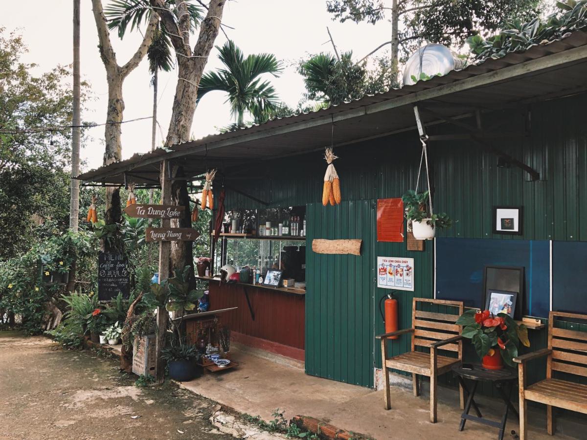 Homestay Bien Rung Gia Nghĩa Esterno foto