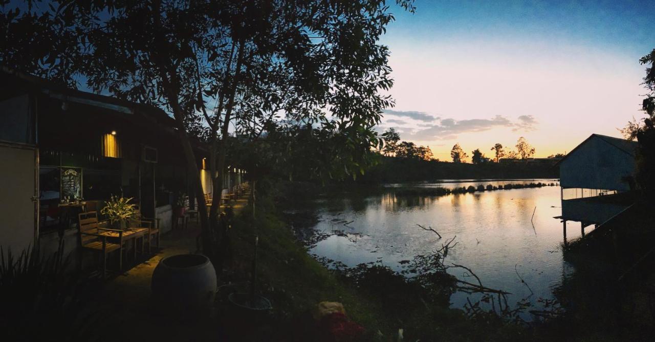 Homestay Bien Rung Gia Nghĩa Esterno foto